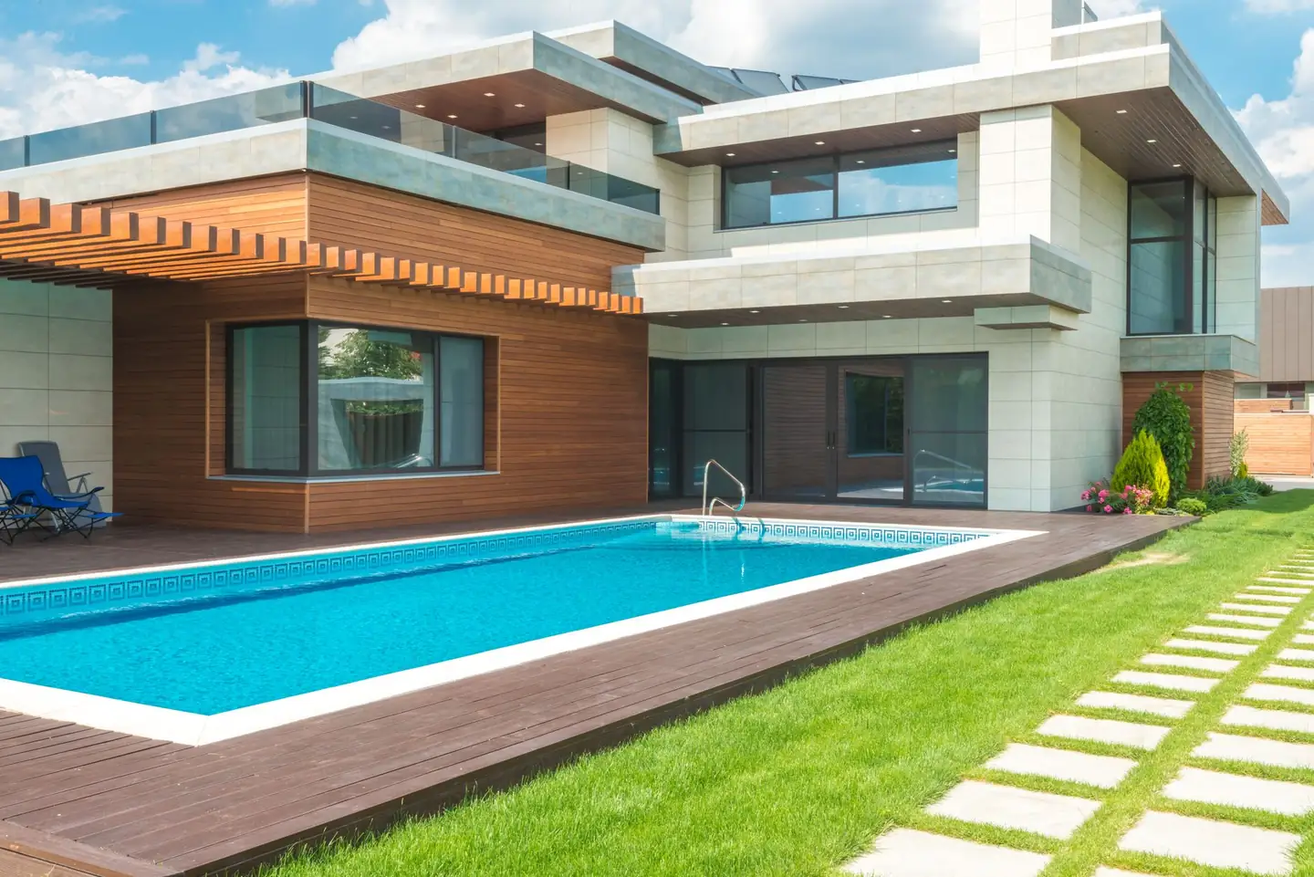 Swimming pool builders serving Fairfield, NSW